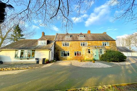 6 bedroom detached house for sale - Lambley Lodge Road, Belton In Rutland LE15 9JY