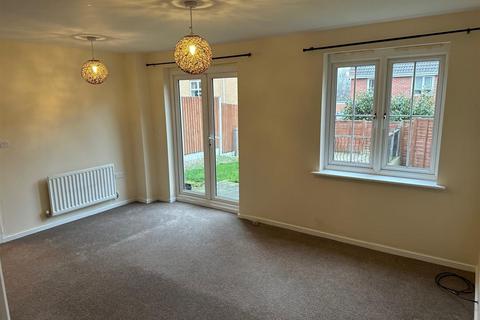 2 bedroom townhouse for sale, Millers Croft, West Yorkshire WF10