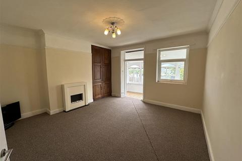 2 bedroom terraced house for sale, Shepstye Road, Wakefield WF4