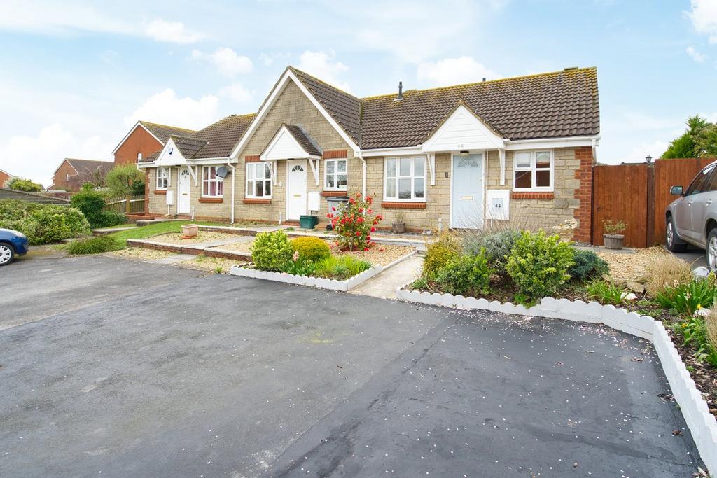 Badger Rise, Portishead, Bristol, BS20 2 bed semidetached bungalow £