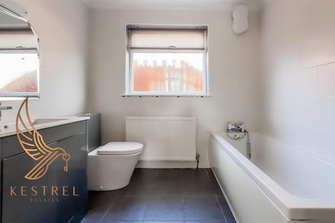 6 Lyndhurst Drive, Norton, Doncaster, DN6 9PZ