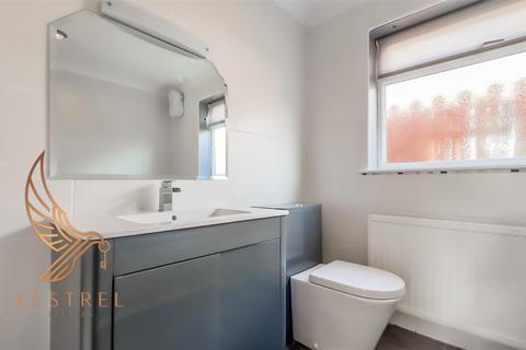 6 Lyndhurst Drive, Norton, Doncaster, DN6 9PZ