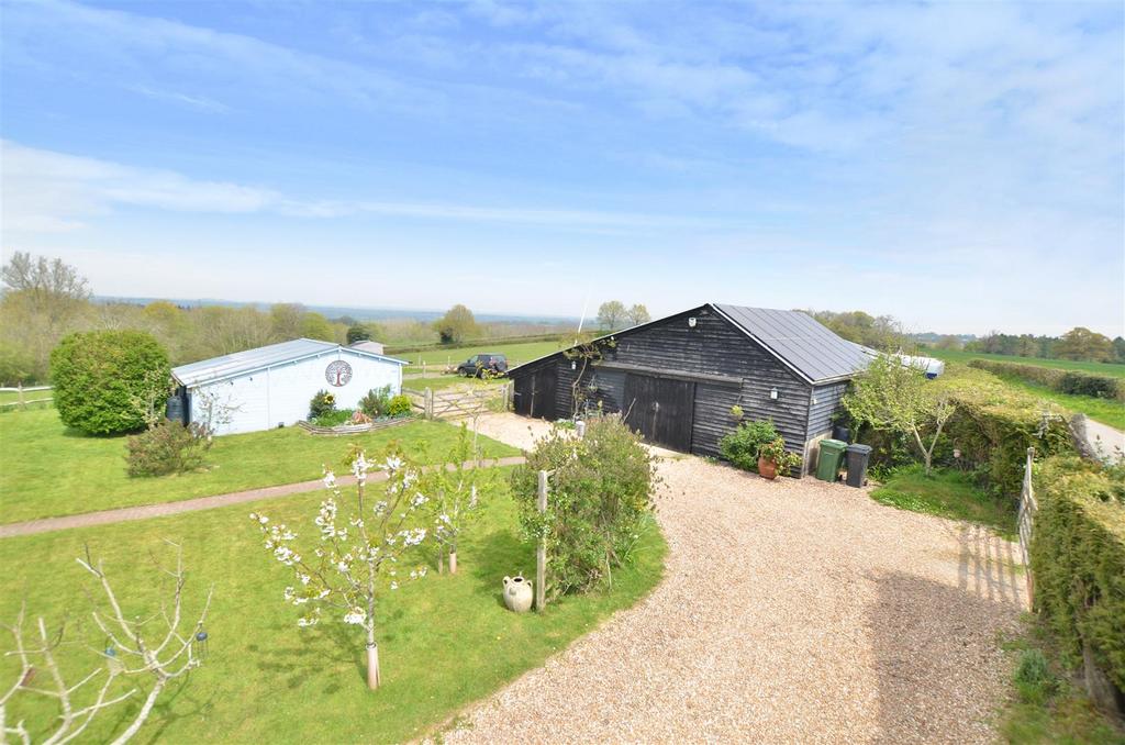 Adams Lane, Mill Corner, Northiam TN31 3 bed equestrian property - £950,000