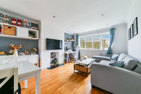 2 bedroom maisonette for sale - Stonecot Hill, Sutton