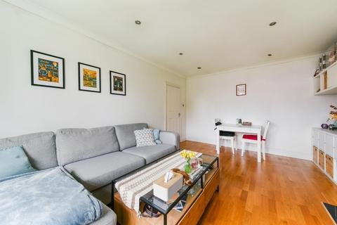 68 Stonecot Hill, Sutton, SM3 9HE