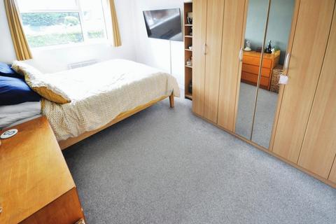 2 bedroom flat for sale - Queens Road, Exeter
