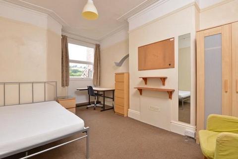 6 bedroom house to rent - Cowley Bridge Road, Exeter