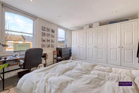 65 Romilly Road, London, N4 2QY