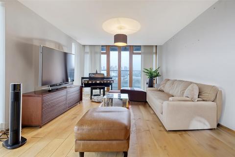 2 bedroom apartment for sale, Western Beach Apartments, London E16