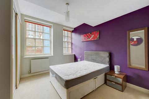 2 bedroom flat to rent, Drapers House, York Place, LS1 2DS
