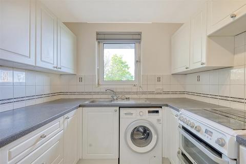 1 bedroom flat for sale, Highbury Grange, London N5