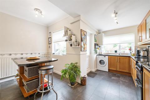 19 Barrington Road, Solihull, B92 8DP