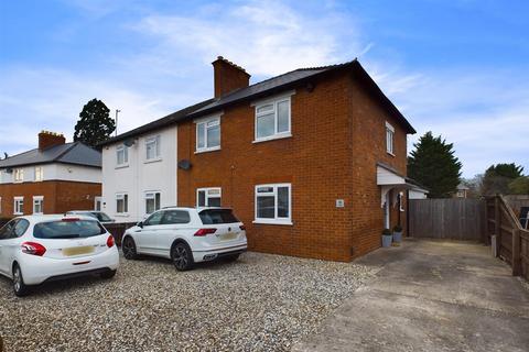 8 Grove Crescent, Barnwood, Gloucester, GL4 3JJ