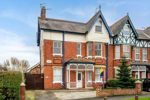 121 Carr Lane, York, YO26 5HL
