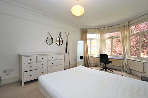 Studio to rent, Sotheby Road, London N5