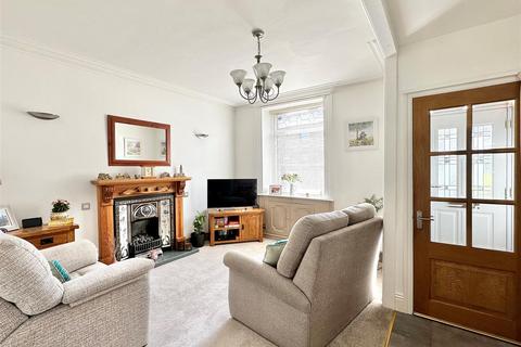 25 Buxton Road, Furness Vale, High Peak, SK23 7PQ