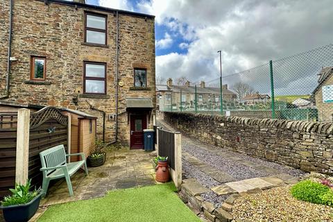 25 Buxton Road, Furness Vale, High Peak, SK23 7PQ