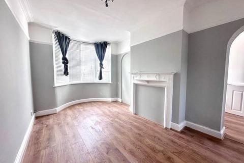 2 bedroom terraced house to rent, Hutton Grove, Woodside Park, London