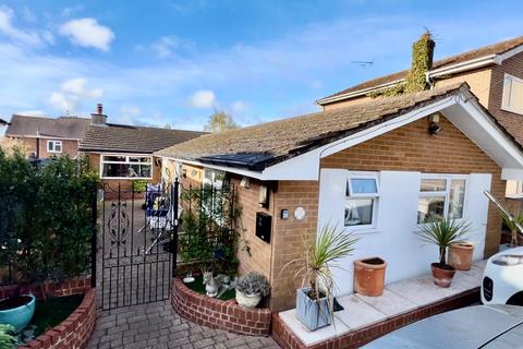 4 bedroom detached bungalow for sale, Littlewood Street, Rothwell, Kettering