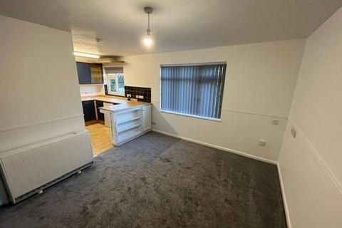 Studio to rent, Goldfinch Road, Poole