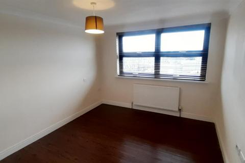 1 bedroom flat to rent, St Lawrence Way, Slough SL1