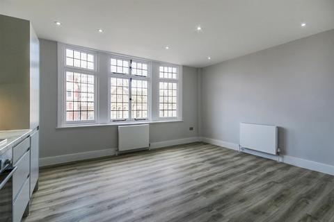 1 bedroom apartment to rent, The Mall, London W5