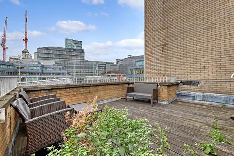 2 bedroom apartment to rent, Fleet Street, London EC4A