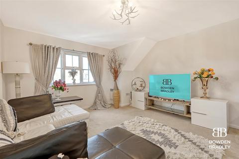 56 Retreat Way, Chigwell, IG7 6EL
