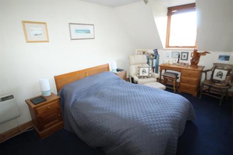 7 Vyner Place, Ullapool, IV26 2XR