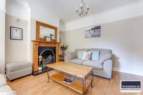 3 bedroom end of terrace house for sale - Ashford Crescent, Enfield EN3