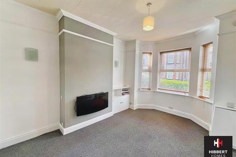 2 bedroom terraced house to rent, Beech Road, Hale WA15