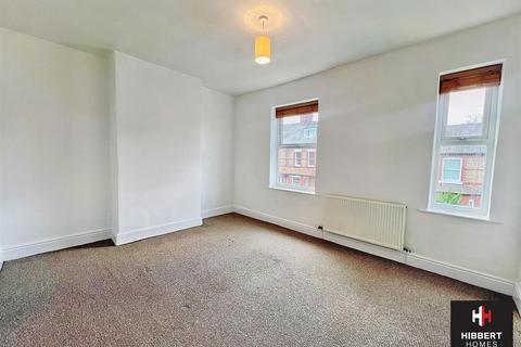 2 bedroom terraced house to rent, Beech Road, Hale WA15