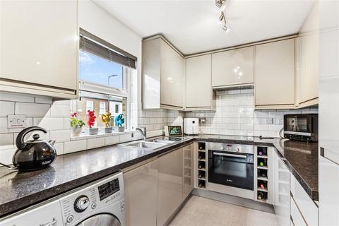 2 bedroom flat for sale - Monmouth Close, London, W4