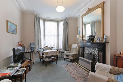 107 Fenham Road, London, SE15 1AE
