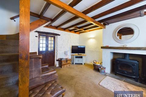 2 bedroom cottage for sale, Hunmanby Street, Muston, Filey, YO14 0ET