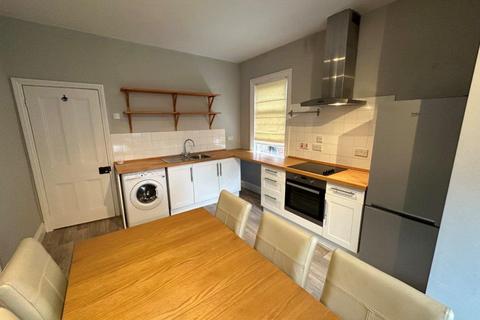 2 bedroom flat to rent, Oakdene Avenue, Darlington