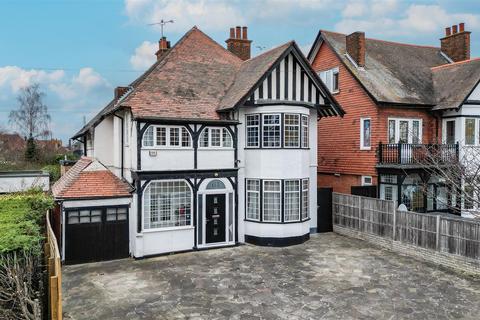 5 bedroom detached house for sale, Crowstone Road, Chalkwell