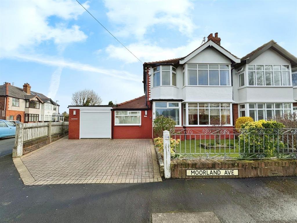 Moorland Avenue, Crosby, Liverpool 3 bed semidetached house for sale