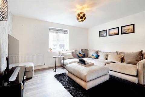 2 bedroom apartment for sale - Falcon Crescent, Norwich NR8
