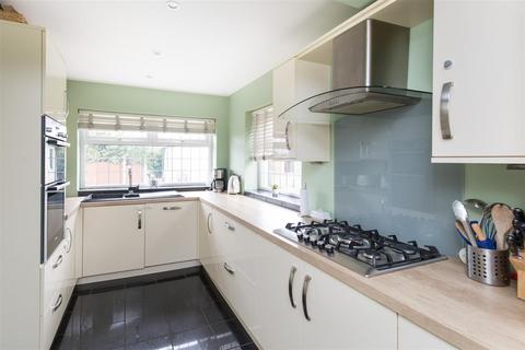 3 bedroom semi-detached house for sale - Rosedale, Rothwell LS26