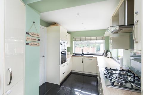 3 bedroom semi-detached house for sale - Rosedale, Rothwell LS26
