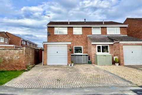 3 bedroom semi-detached house for sale, Battle Road, Tewkesbury GL20