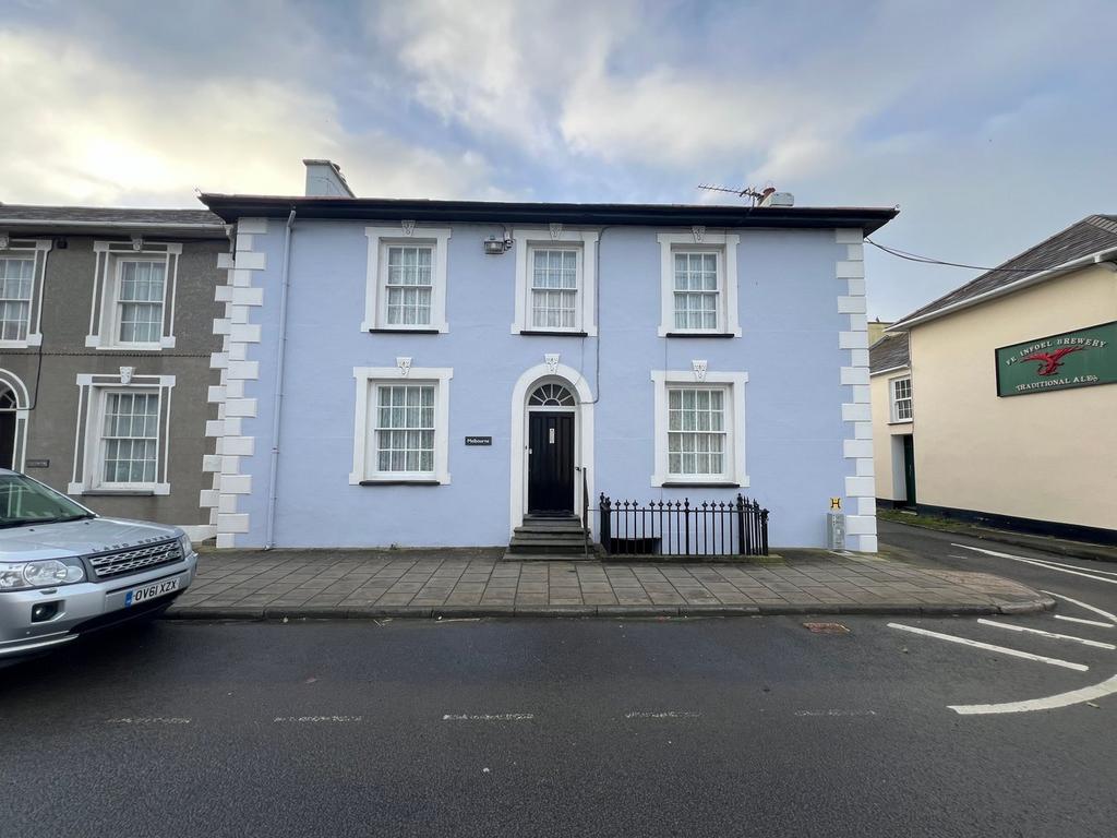 29 North Road, Aberaeron, SA46 3 bed townhouse for sale £410,000