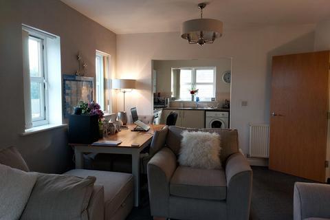 2 bedroom flat to rent - Whitechapel Road, Cleckheaton BD19