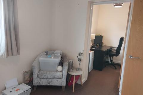 2 bedroom flat to rent - Whitechapel Road, Cleckheaton BD19