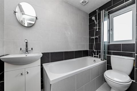 1 bedroom flat for sale, Wyedale, London Colney, St. Albans