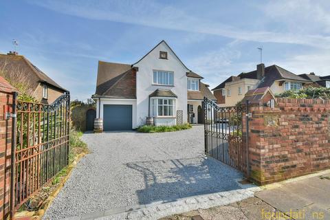 5 bedroom detached house for sale - Southcourt Avenue, Bexhill-on-Sea, TN39