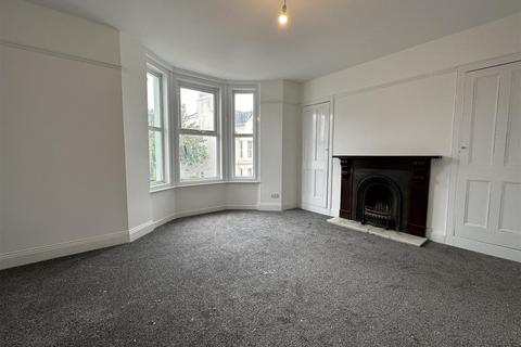 2 bedroom property to rent - Greenswood Road, Brixham
