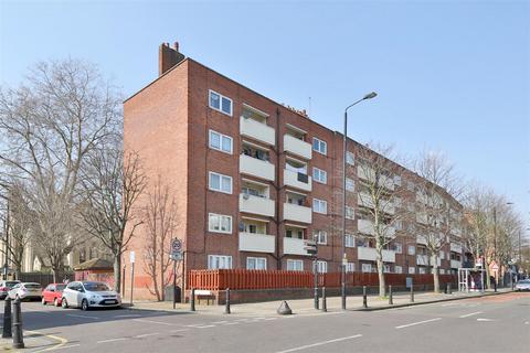 2 bedroom flat for sale, Pemell House, Pemell Close, London