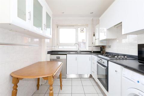 2 bedroom flat for sale, Pemell House, Pemell Close, London